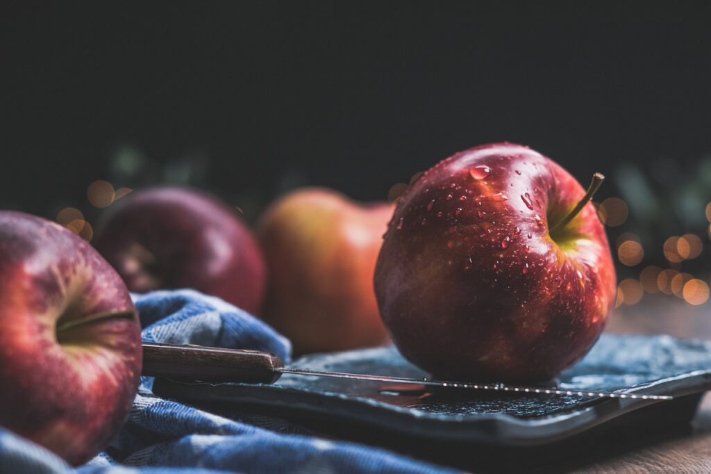 apples, fruits, food-4217863.jpg